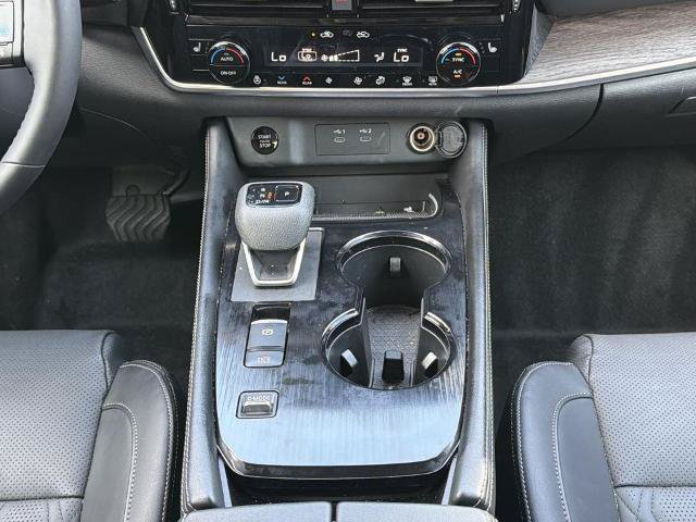Certified 2025 Nissan Rogue Platinum w/ Platinum Premium Package FWD image 4
