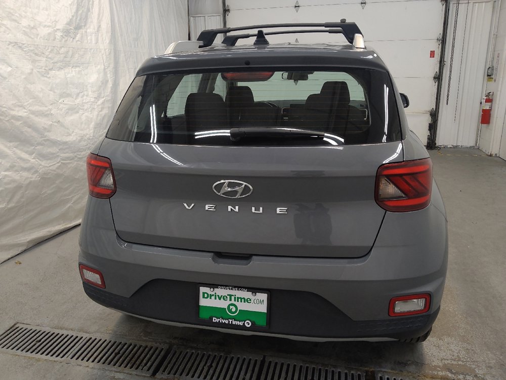 Used 2022 Hyundai Venue SEL image 7