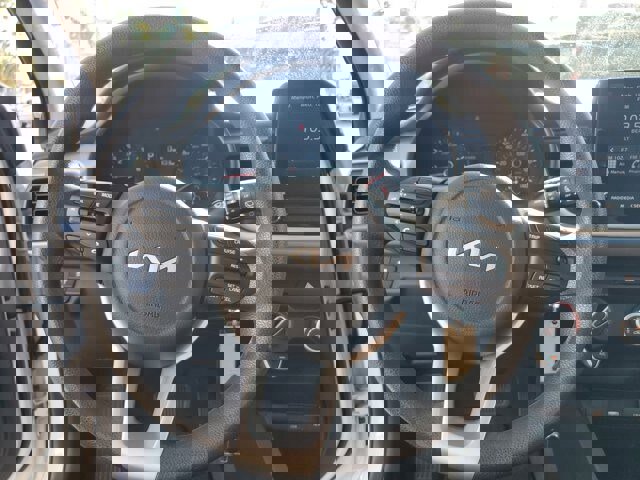 Used 2023 Kia Rio S image 28