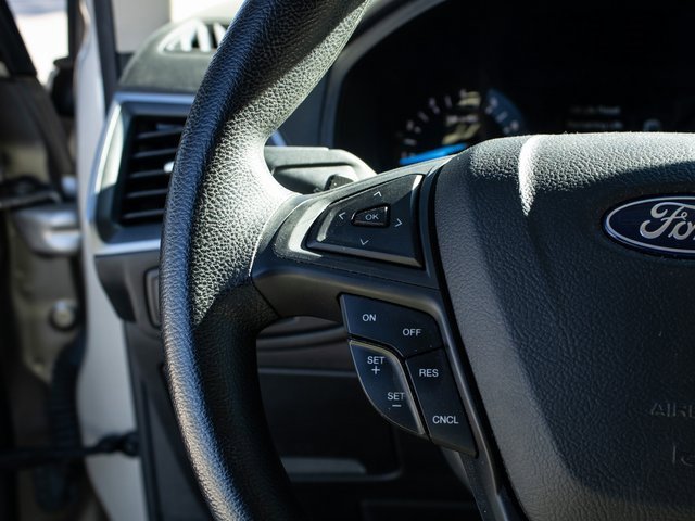 Used 2018 Ford Edge SE image 10