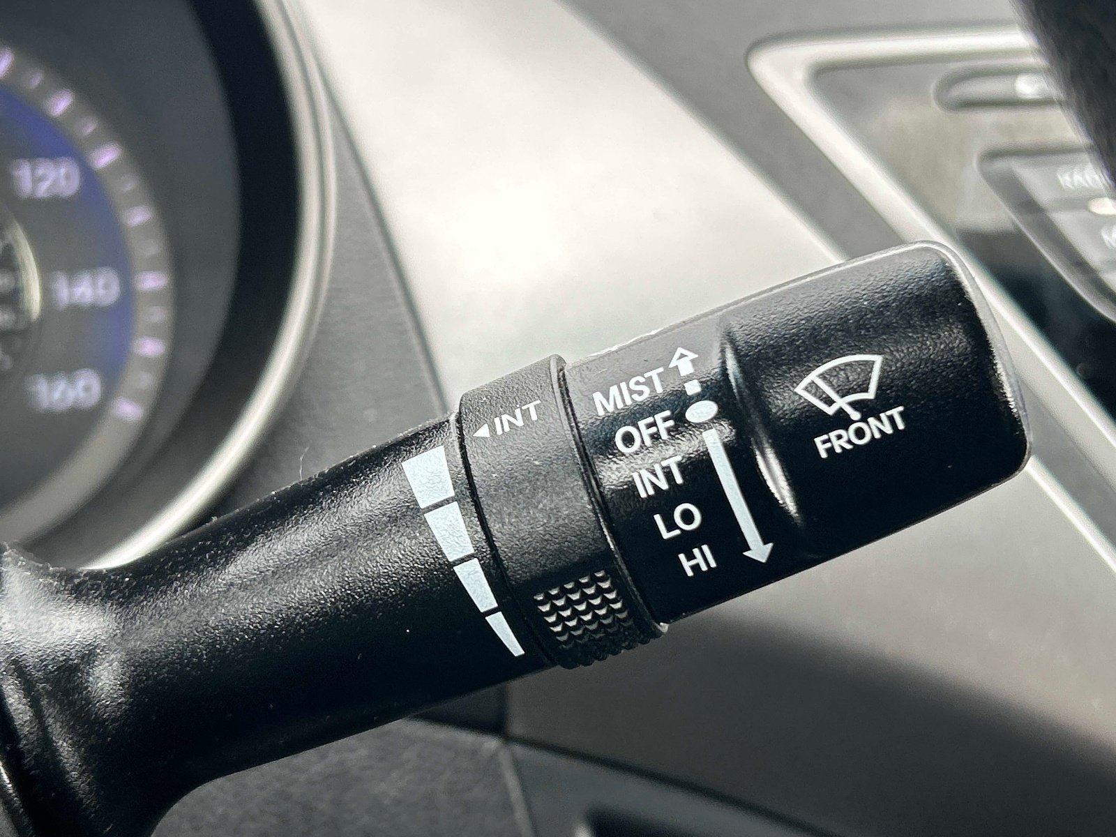 Used 2013 Hyundai Elantra FWD image 22