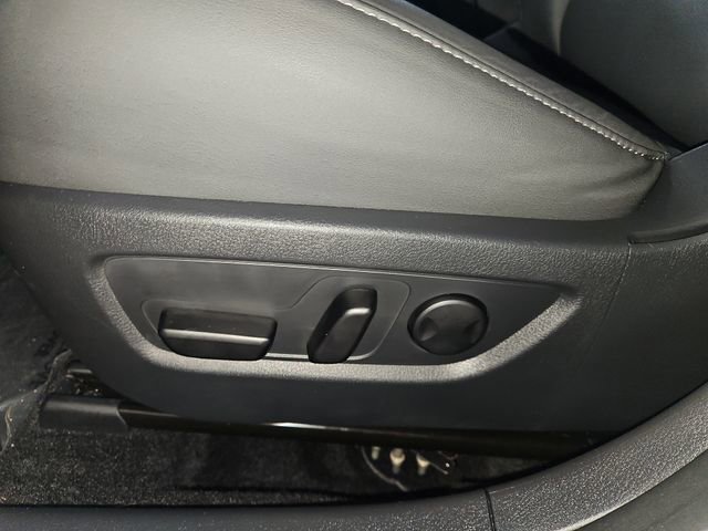 Certified 2025 MAZDA CX-30 AWD 2.5 S w/ Preferred Package image 17