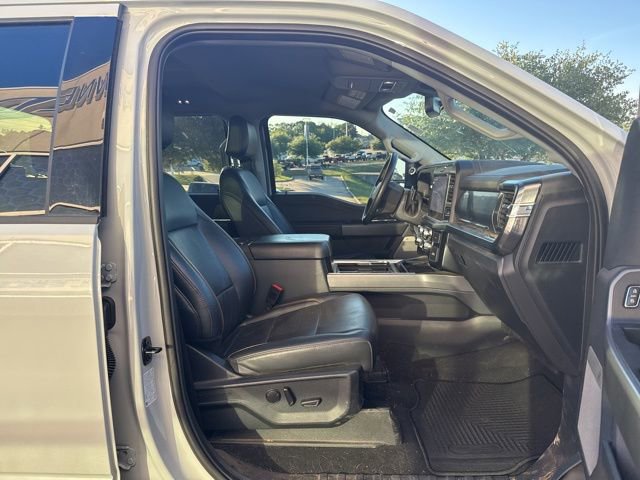 Used 2025 Ford F350 Lariat image 12