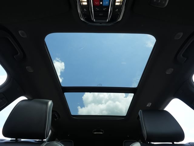 Used 2023 Jeep Grand Cherokee L Summit w/ Advanced Protech Group IV AWD/4WD image 12