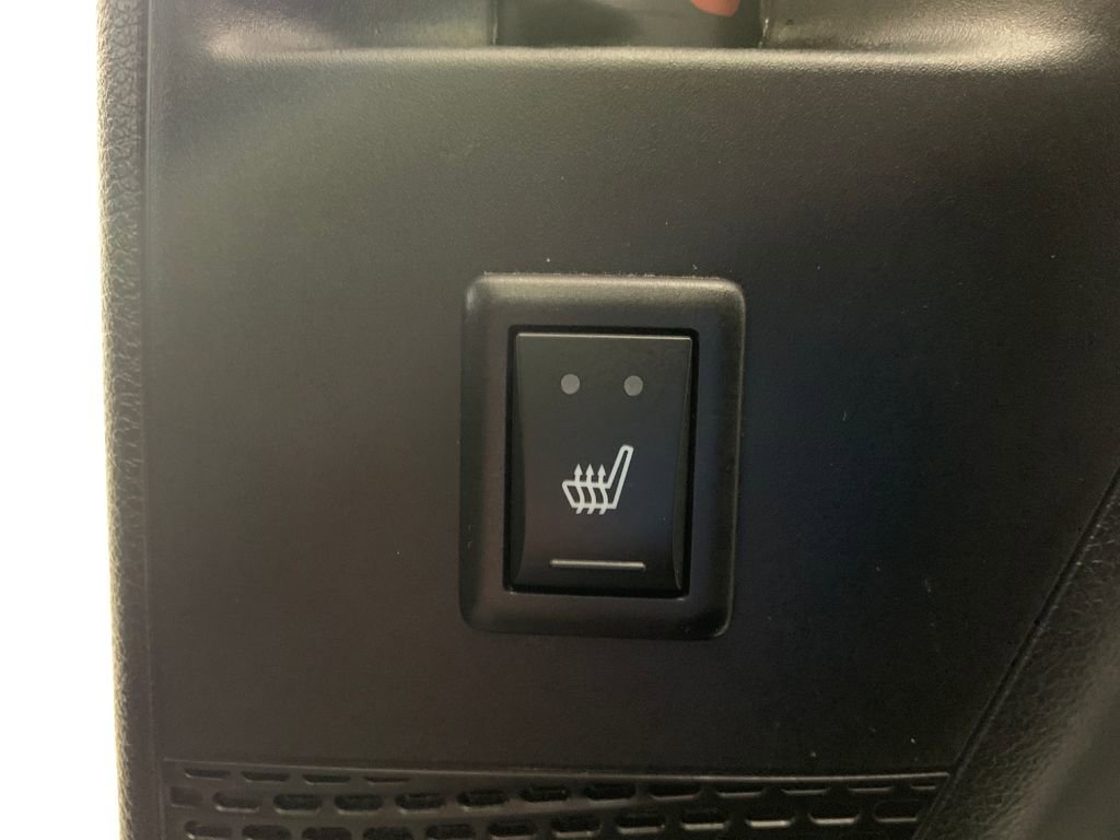 Used 2025 Chrysler Pacifica Limited image 19