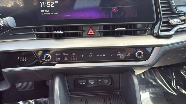 Used 2025 Kia Sportage EX FWD image 25