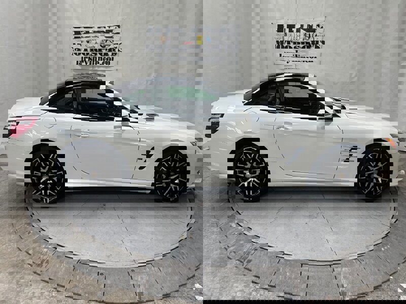 Used 2015 Mercedes-Benz SL 550 w/ White Arrow Edition image 10