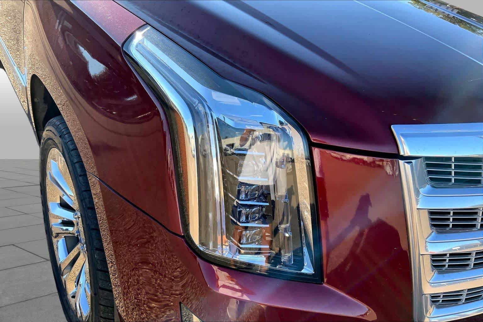 Used 2018 Cadillac Escalade ESV Premium Luxury w/ LPO, Radiant Package AWD/4WD image 26