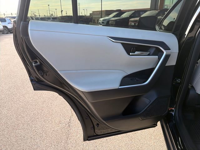 Used 2022 Toyota RAV4 XLE w/ Convenience Package image 26