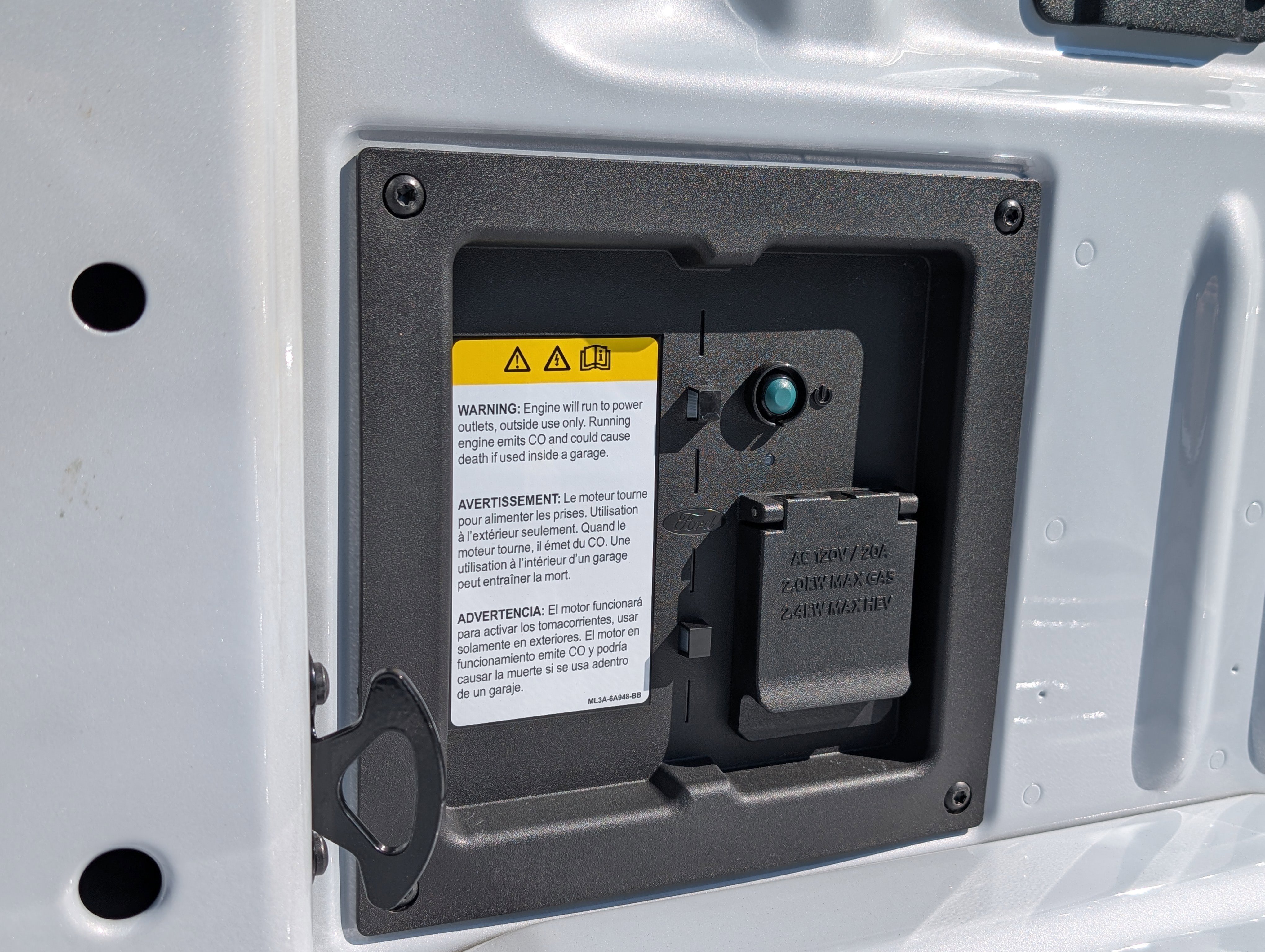 New 2025 Ford F150 Lariat w/ Equipment Group 502A High image 10