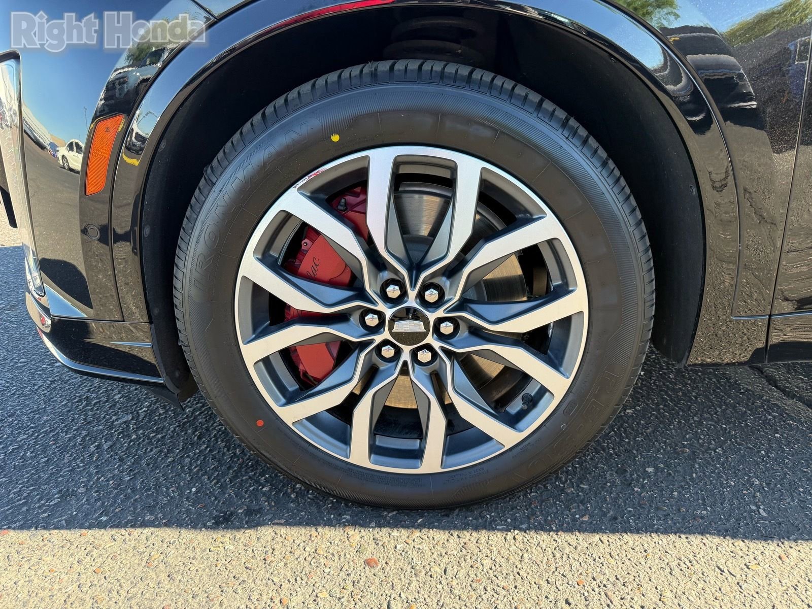 Used 2023 Cadillac XT6 Sport w/ Platinum Package image 11