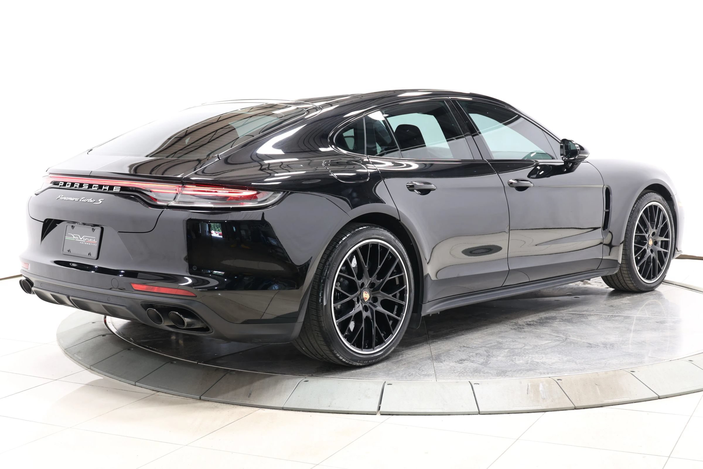 Used 2021 Porsche Panamera Turbo S w/ Assistance Package AWD/4WD image 4
