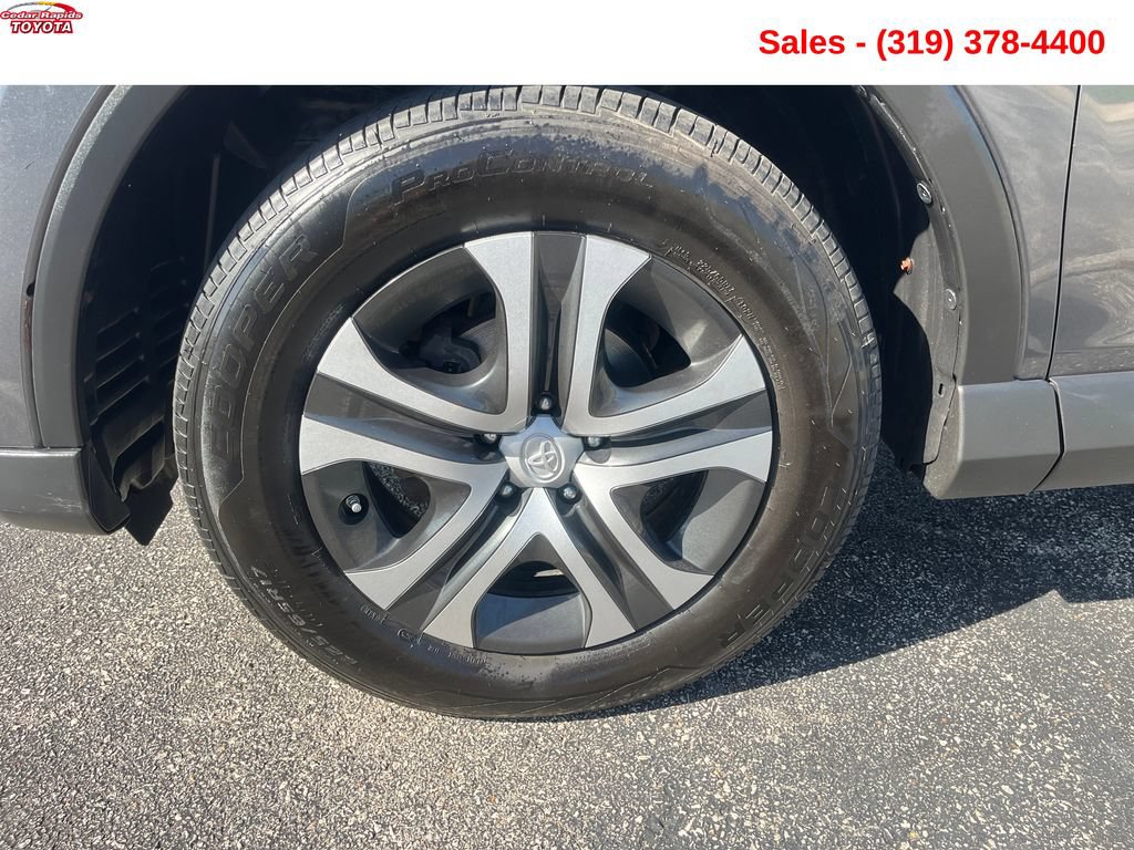 Used 2017 Toyota RAV4 LE w/ All Weather Liner Package AWD/4WD image 10