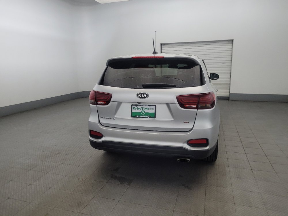Used 2019 Kia Sorento LX image 7