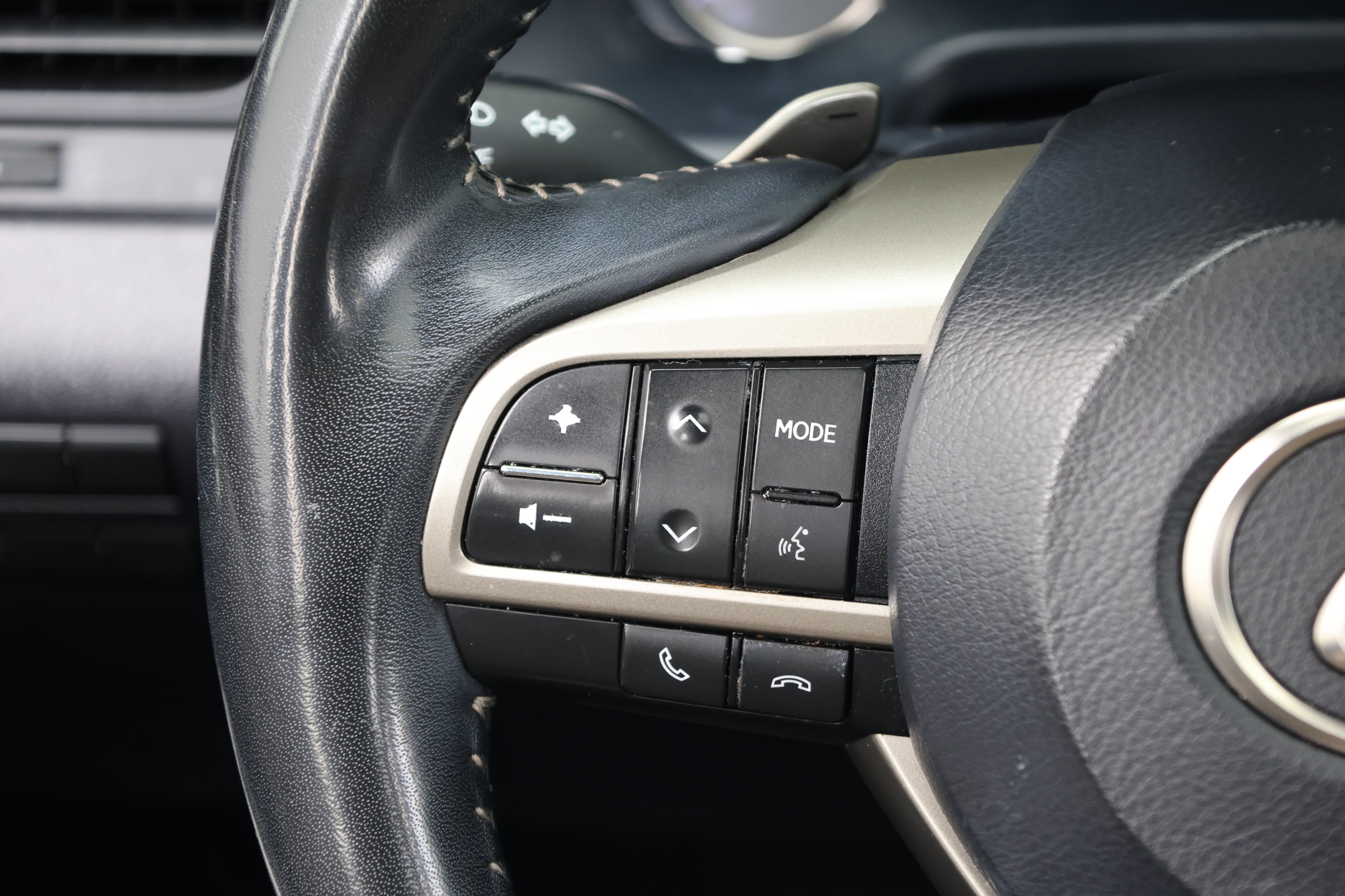 Used 2020 Lexus RX 350 FWD w/ Premium Package image 18