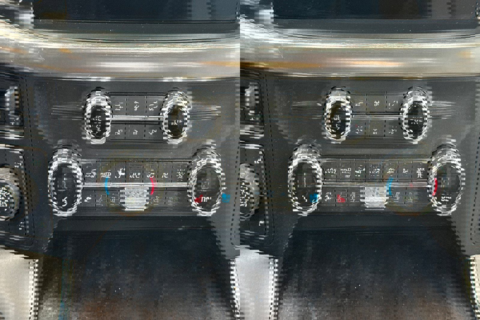 Certified 2021 Ford F150 Lariat w/ Equipment Group 502A High image 21