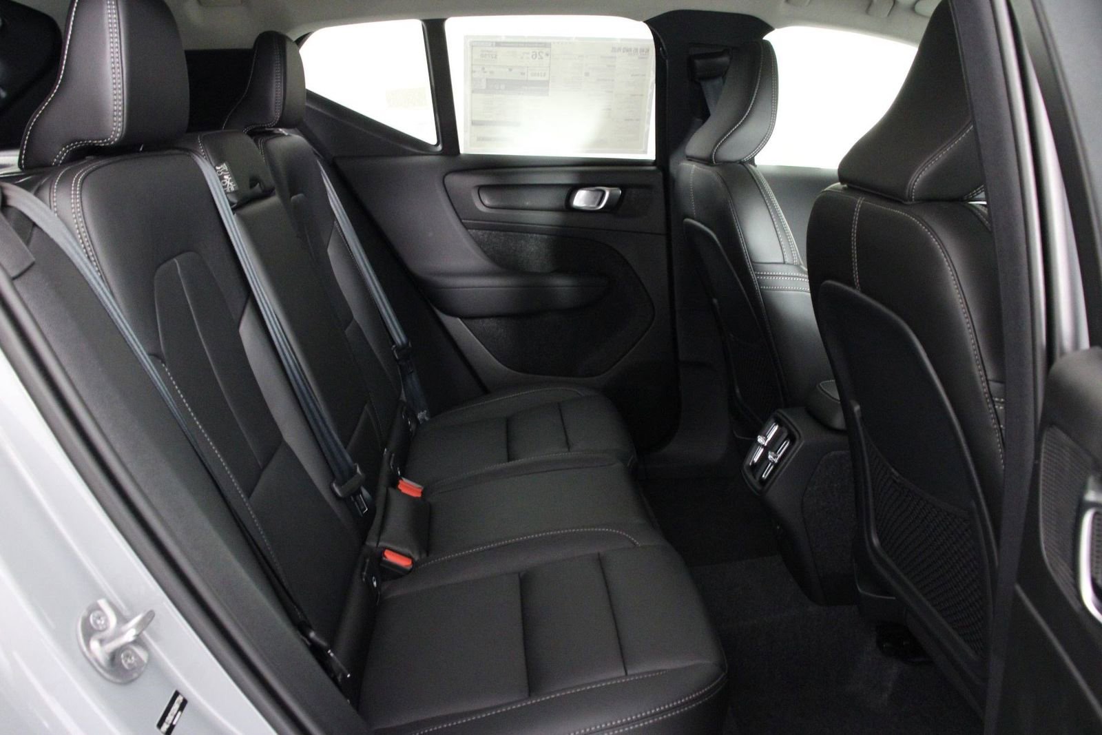 New 2025 Volvo XC40 B5 Plus w/ Protection Package Premier image 11