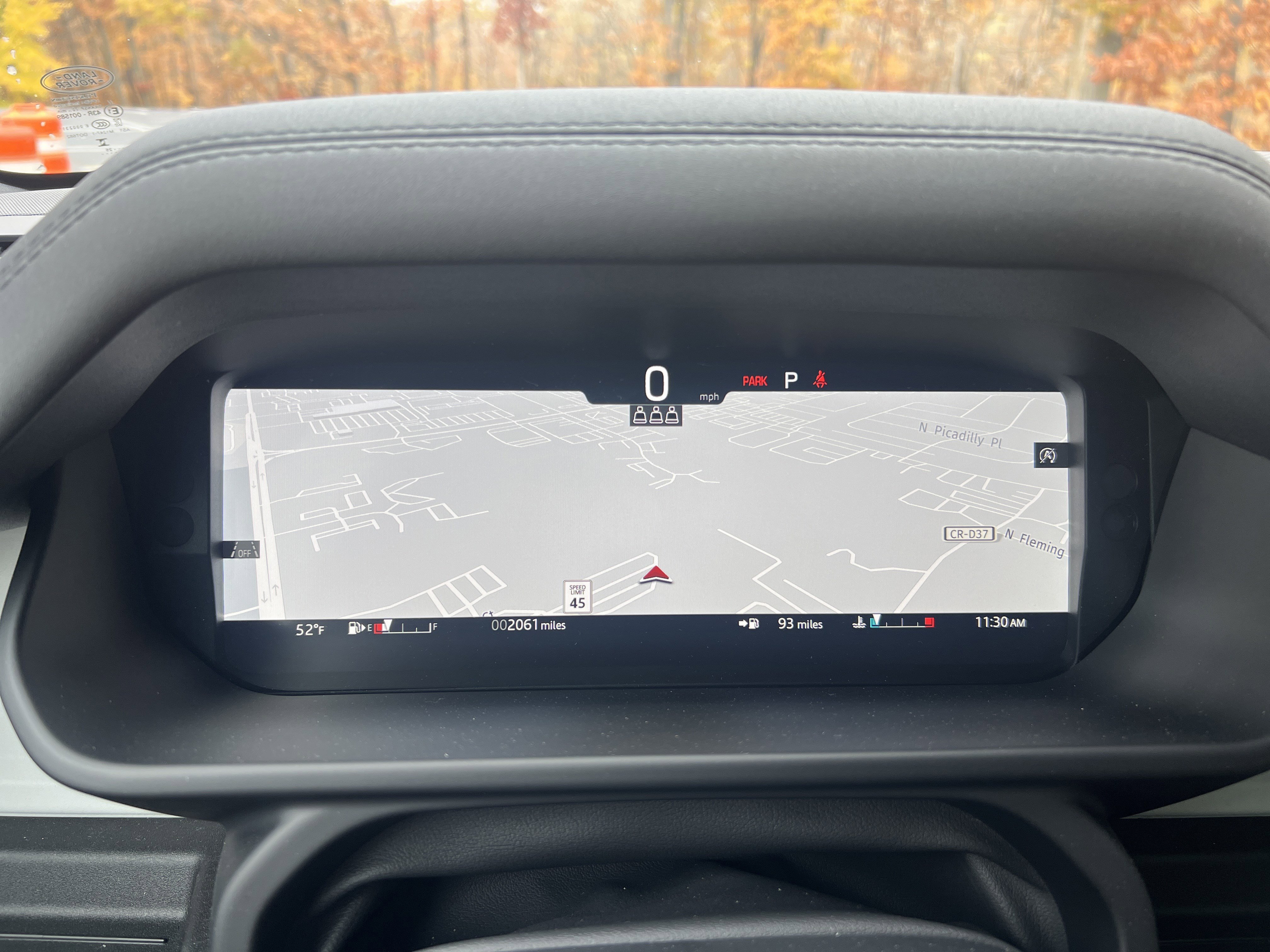 Used 2025 Land Rover Defender 90 X-Dynamic SE image 17