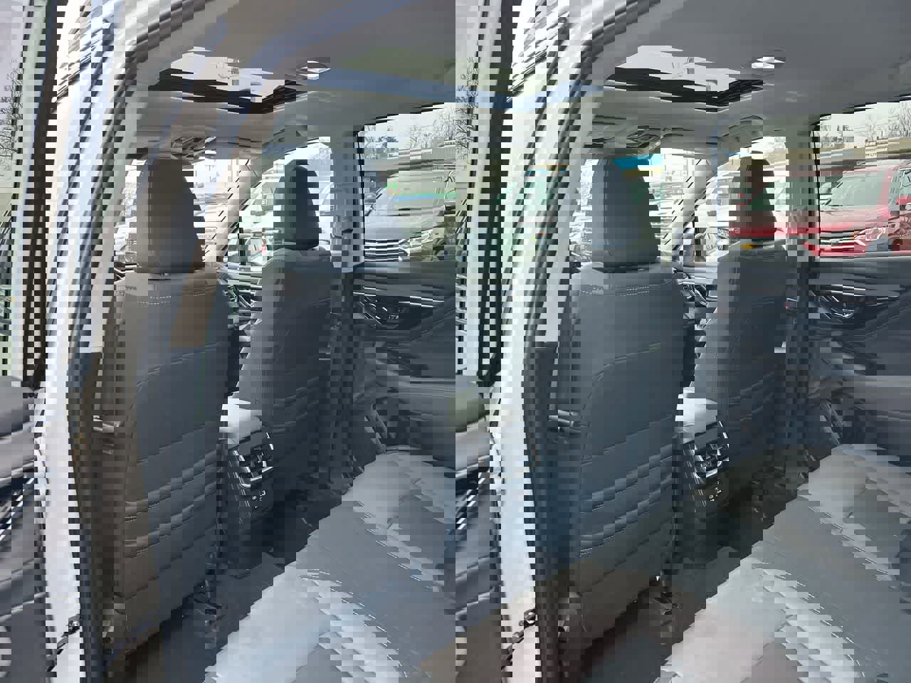 Used 2025 Subaru Outback Onyx Edition image 23