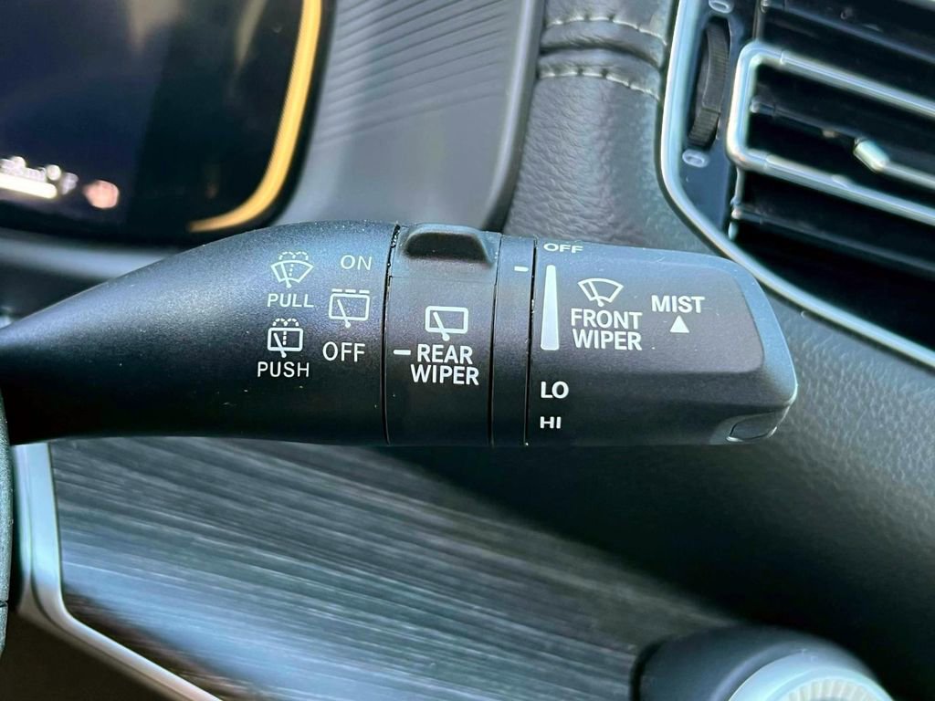 Used 2024 Jeep Wagoneer L Series II w/ Premium Group I image 25