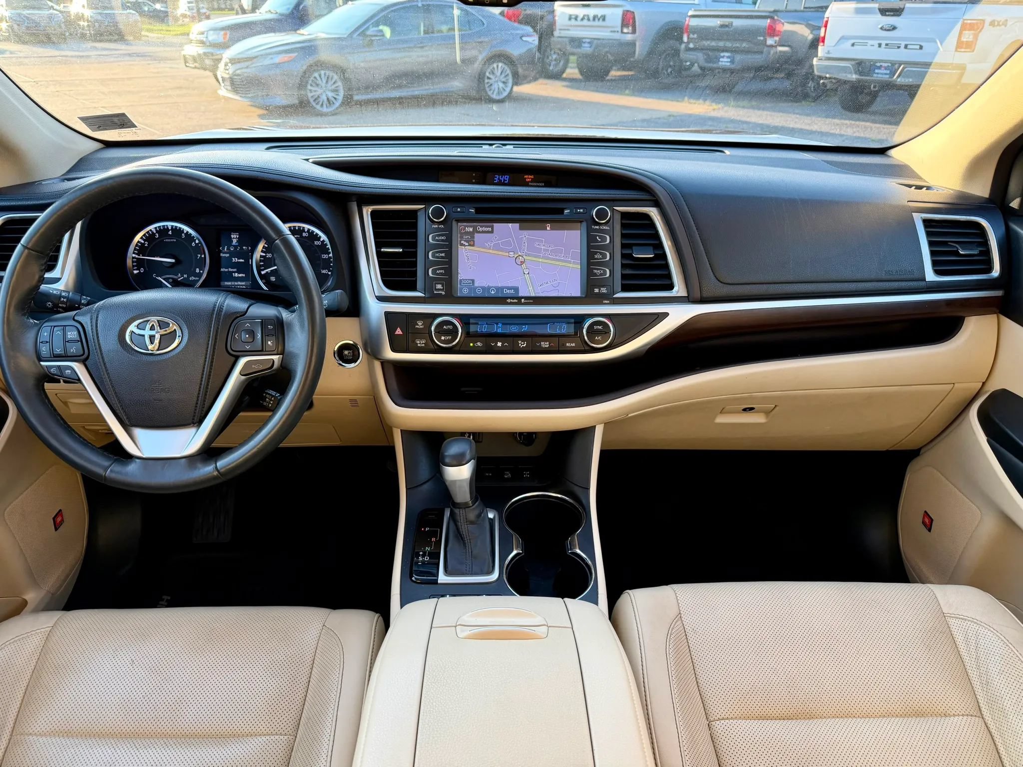 Used 2014 Toyota Highlander Limited Platinum AWD/4WD image 13