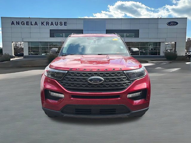 Used 2021 Ford Explorer XLT w/ Equipment Group 202A RWD image 2