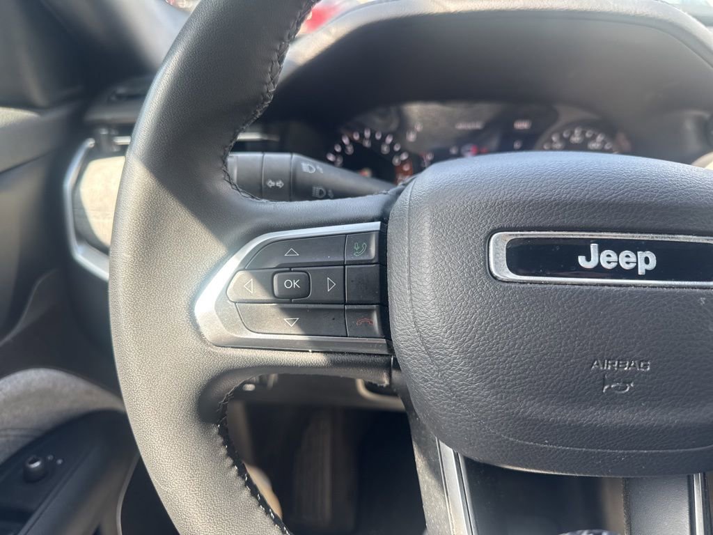 Used 2024 Jeep Compass Latitude AWD/4WD image 11