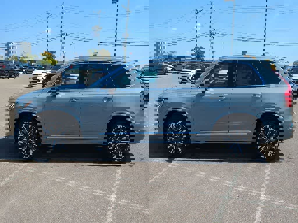 Used 2026 Volvo XC90 B6 Plus w/ Protection Package Premier image 3