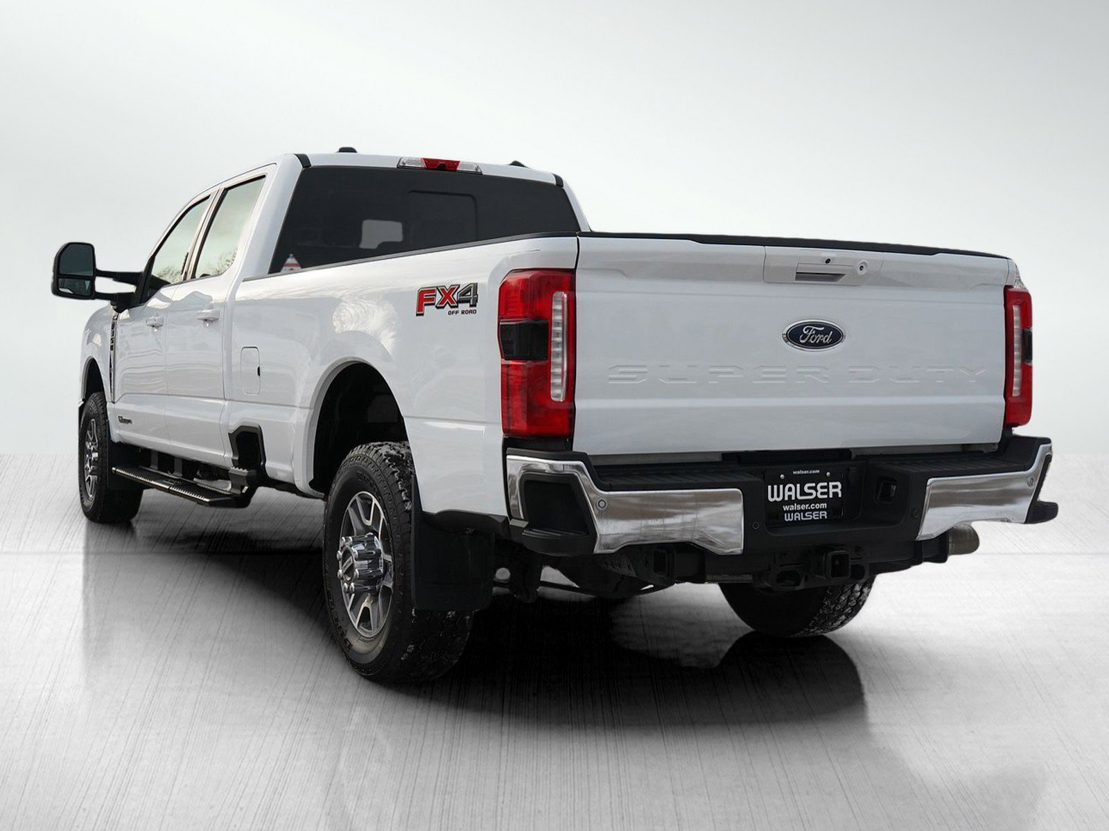 Used 2024 Ford F350 Lariat image 3