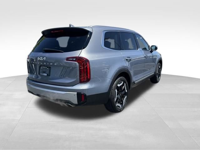 Used 2024 Kia Telluride S FWD image 8