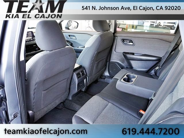 Used 2022 Nissan Rogue SV FWD image 17