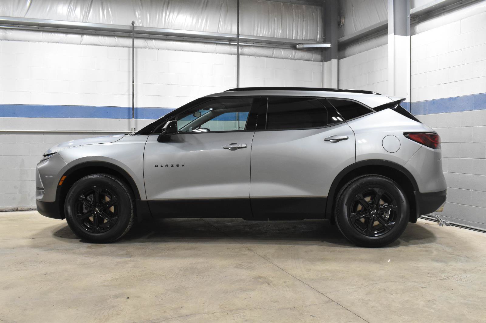 Used 2024 Chevrolet Blazer LT w/ Convenience Package FWD image 27