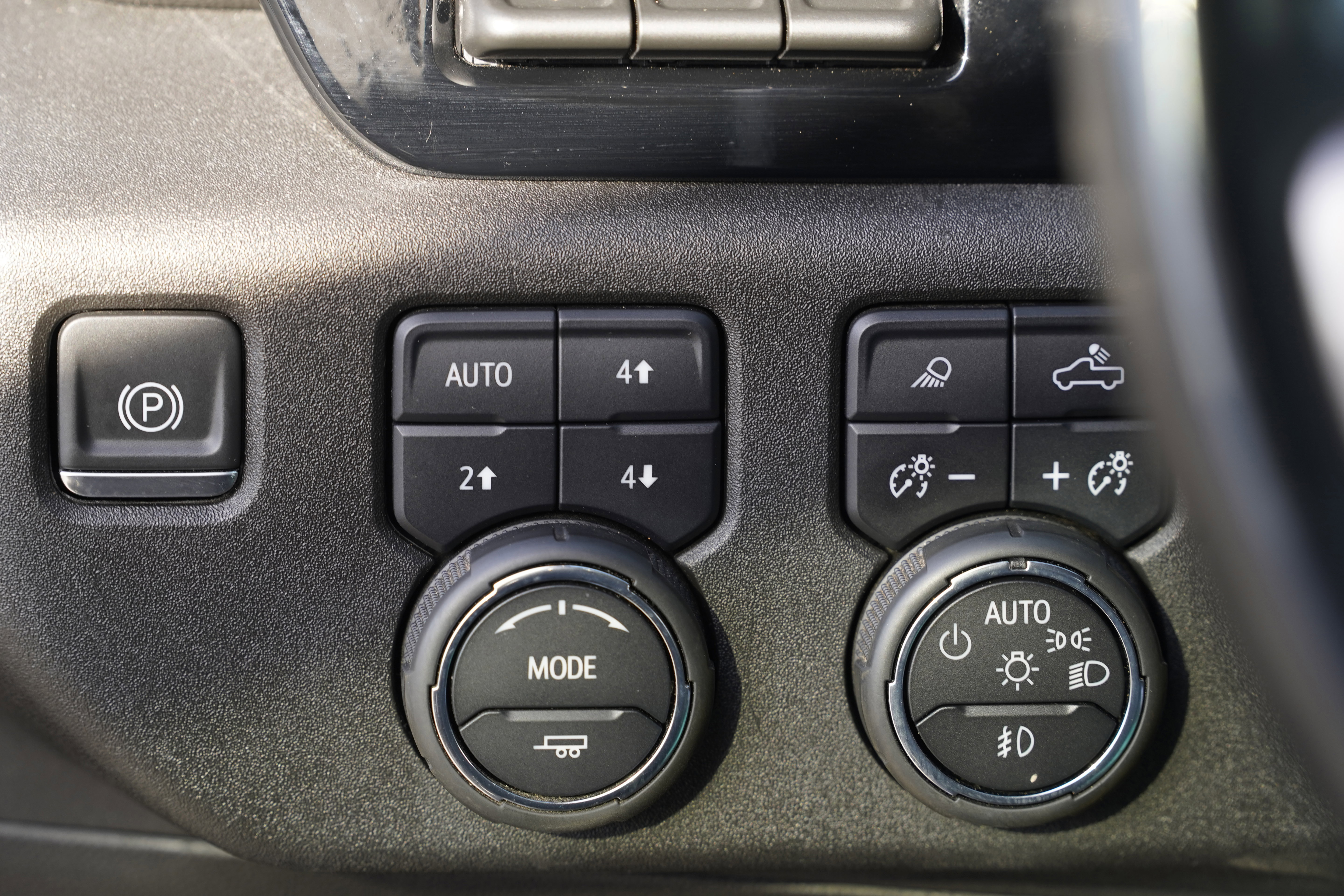 Used 2024 Chevrolet Silverado 2500 High Country w/ Midnight Edition AWD/4WD image 19