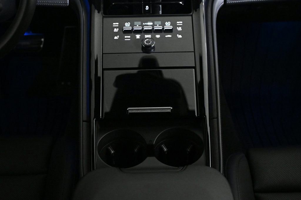 Certified 2025 Porsche Panamera 4 image 16