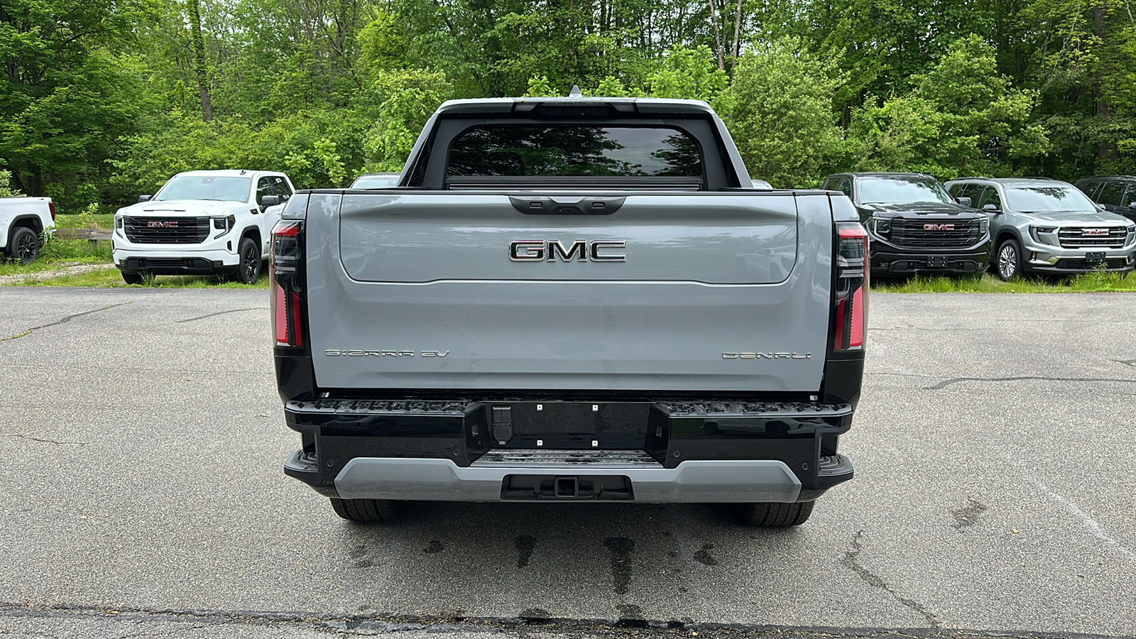 New 2025 GMC Sierra EV Denali image 6
