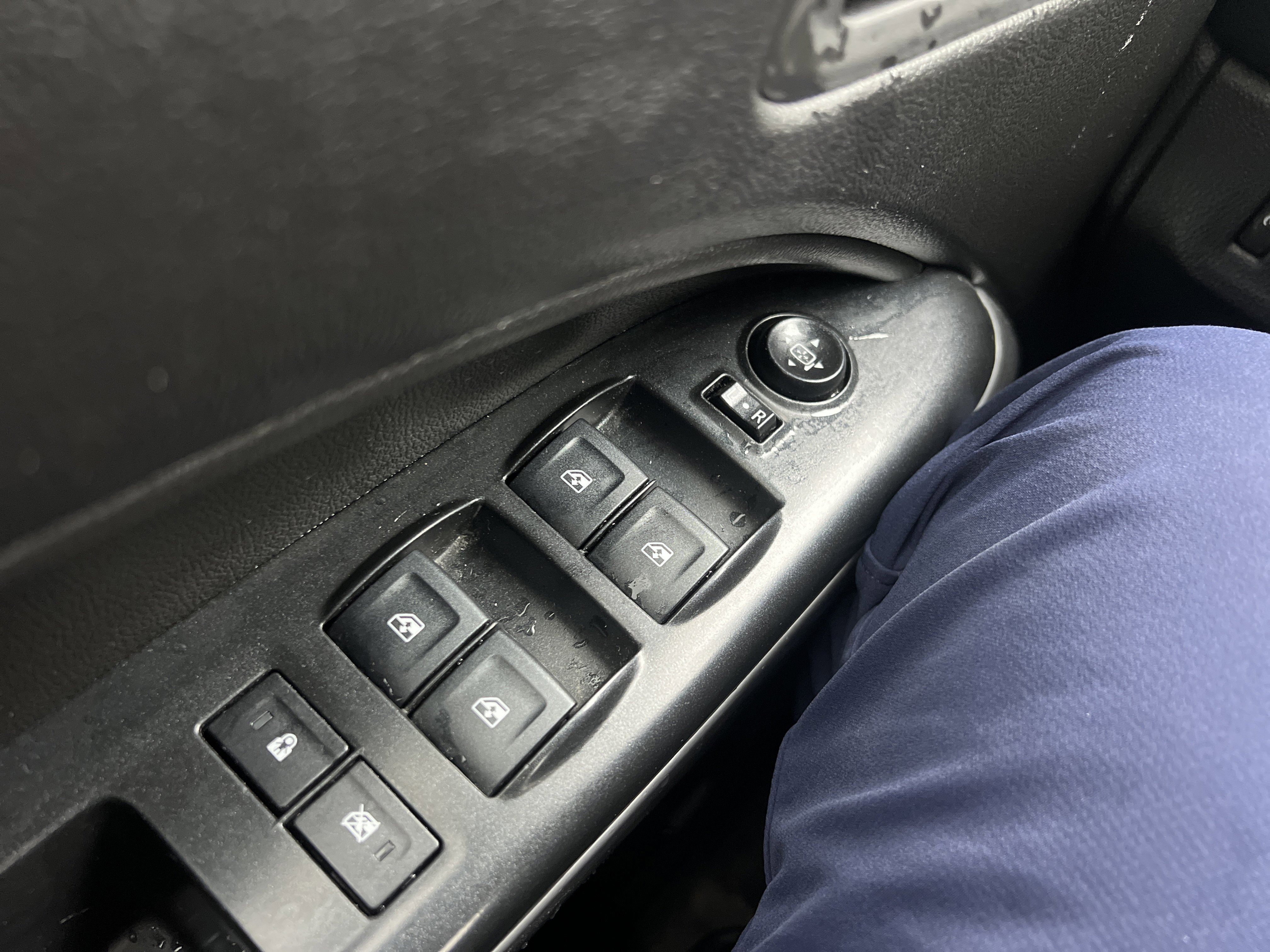 Used 2018 Chevrolet Colorado LT w/ Redline Special Edition image 16