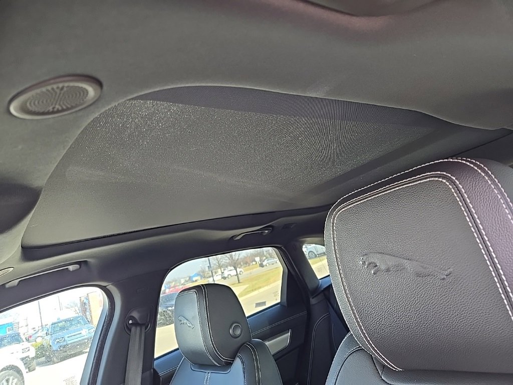 Used 2024 Jaguar F-PACE R-Dynamic S image 14