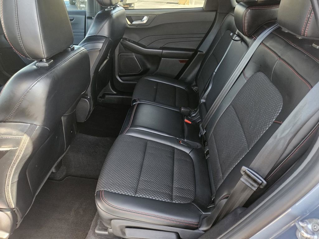Used 2024 Ford Escape ST-Line w/ Tech Pack #1 image 28