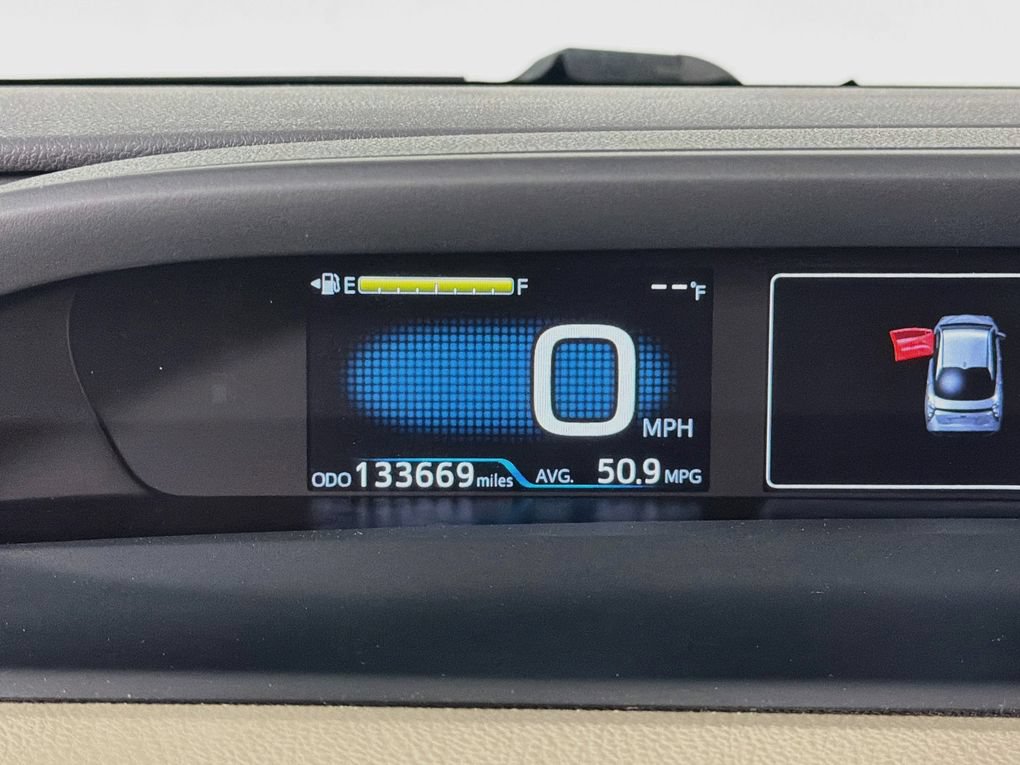 Used 2017 Toyota Prius Two w/ Prius Two Safety Plus Package FWD image 17