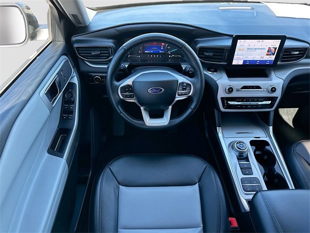Used 2024 Ford Explorer XLT w/ Equipment Group 202A image 21