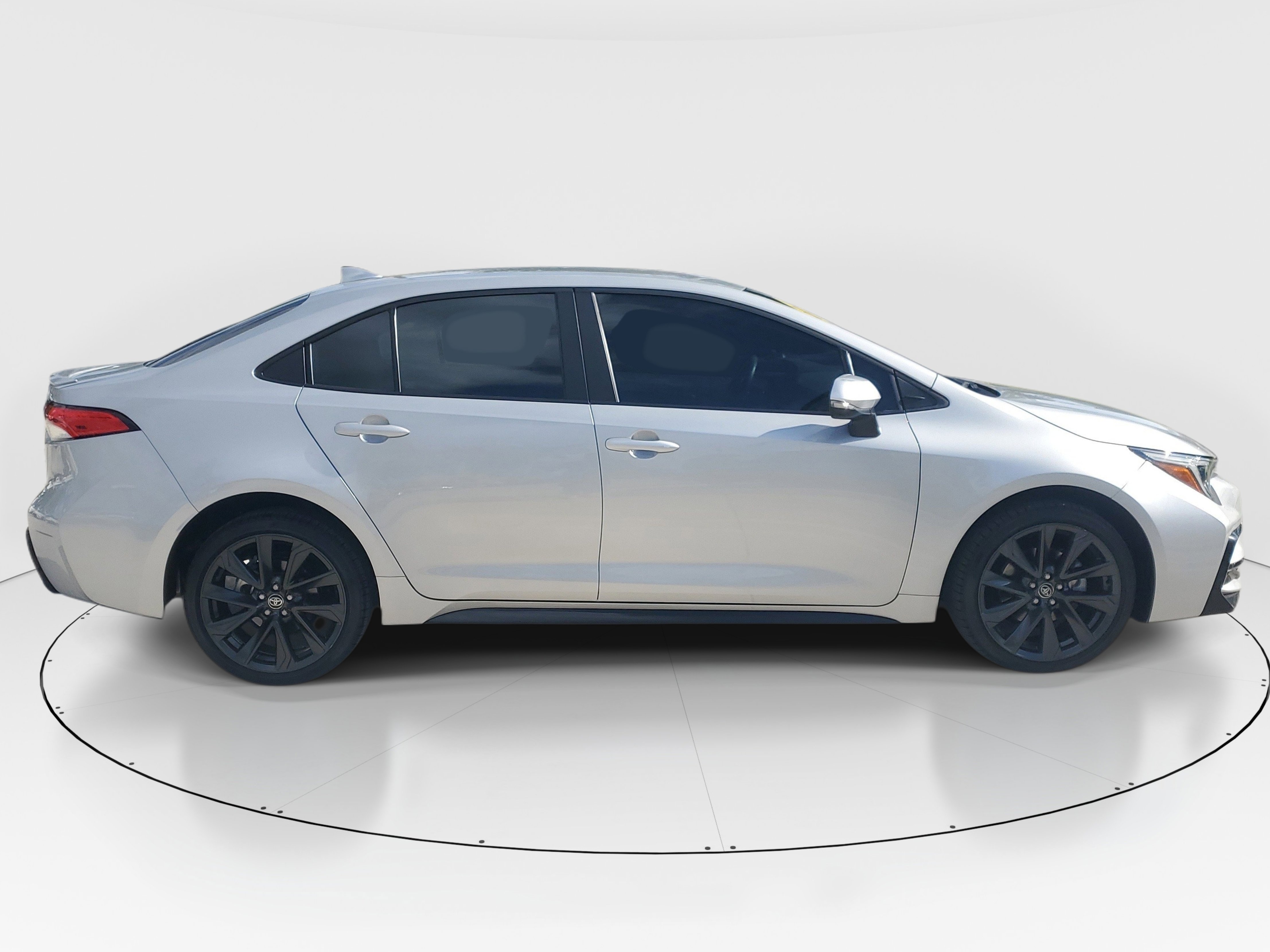 Certified 2024 Toyota Corolla SE FWD image 2