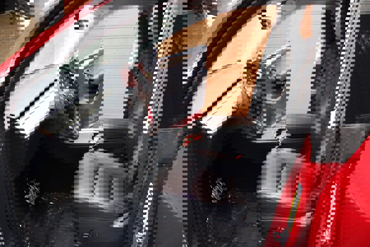 Used 2023 Tesla Model Y Performance image 9