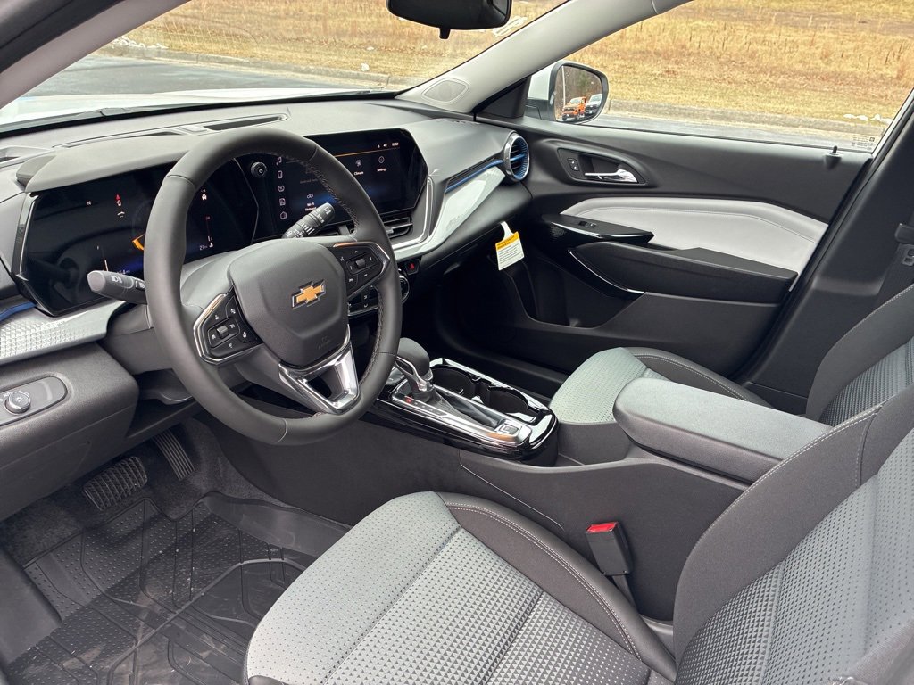 New 2026 Chevrolet Trax LT w/ Driver Confidence Package image 10