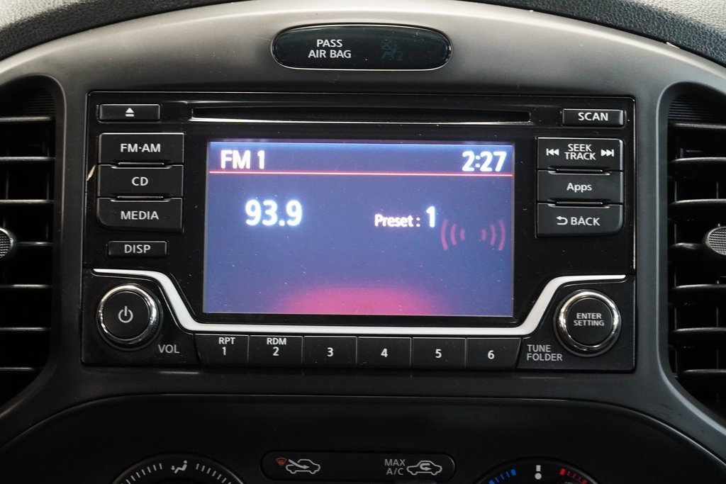 Used 2016 Nissan Juke S image 19