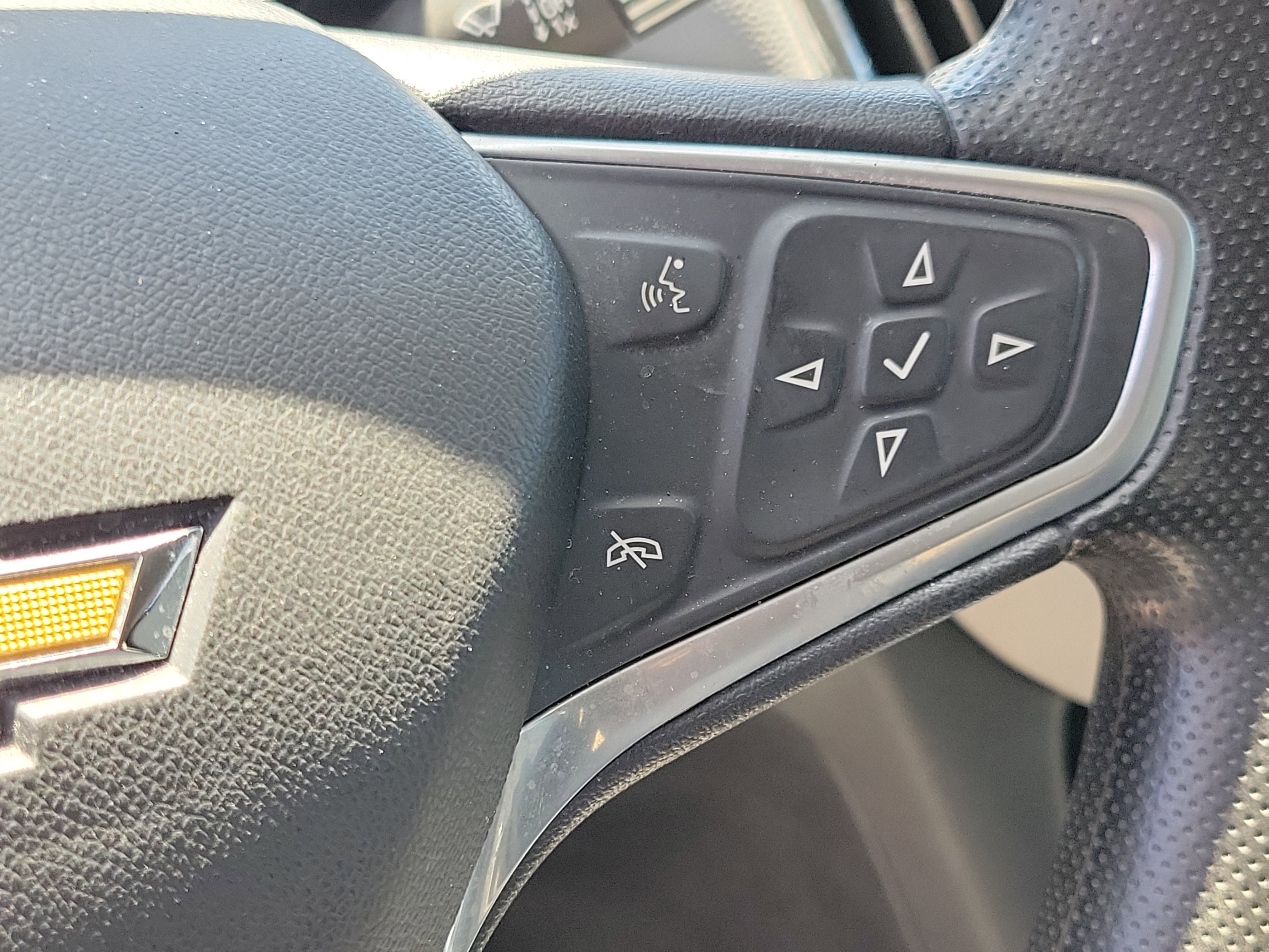 Used 2023 Chevrolet Equinox LS w/ LS Convenience Package image 25