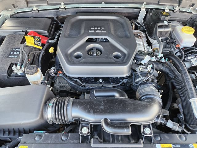 Used 2023 Jeep Wrangler Unlimited Rubicon AWD/4WD image 33