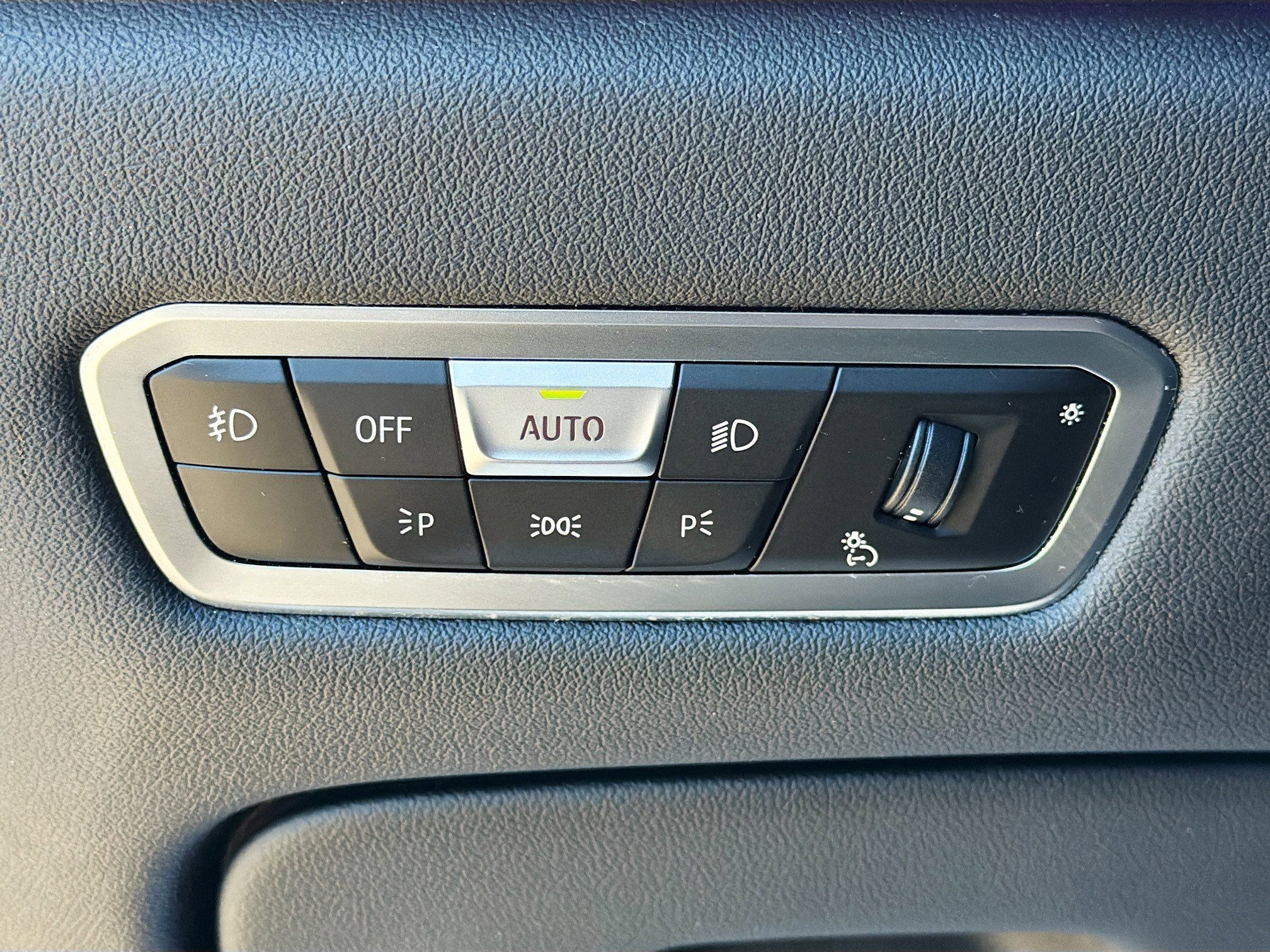 Used 2022 BMW X7 xDrive40i w/ M Sport Package image 36