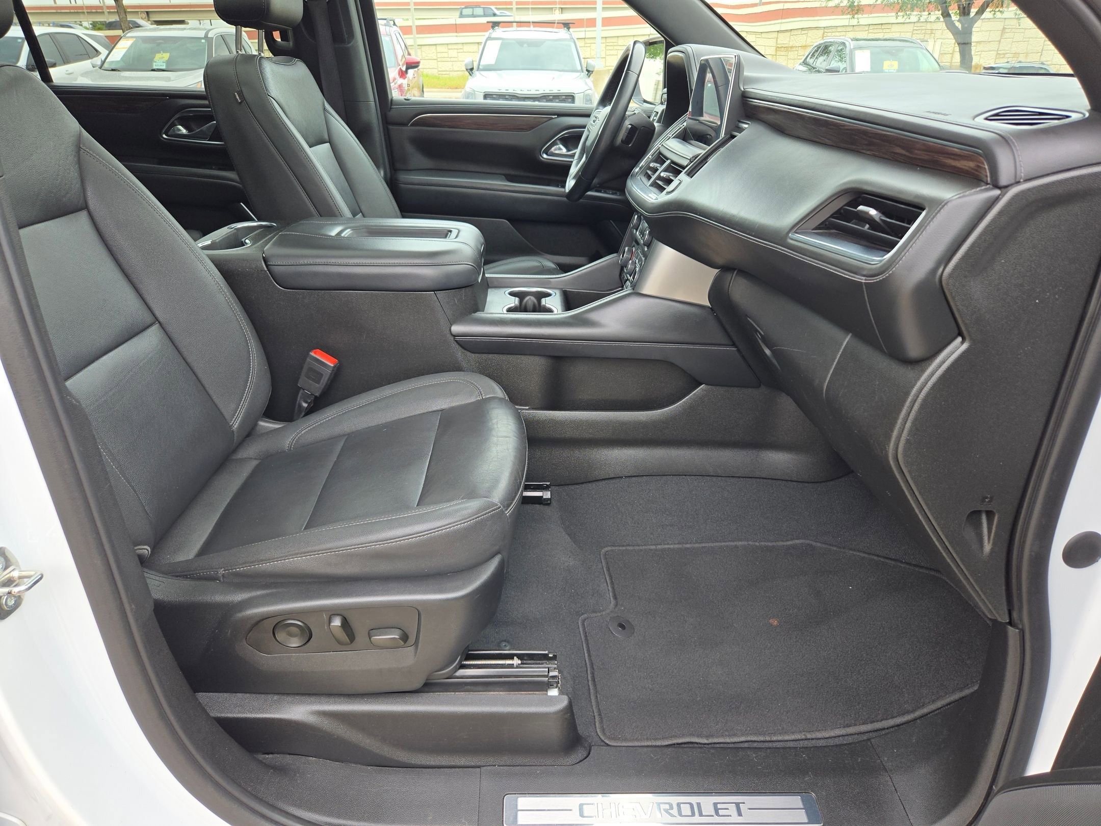 Used 2023 Chevrolet Suburban Z71 AWD/4WD image 32