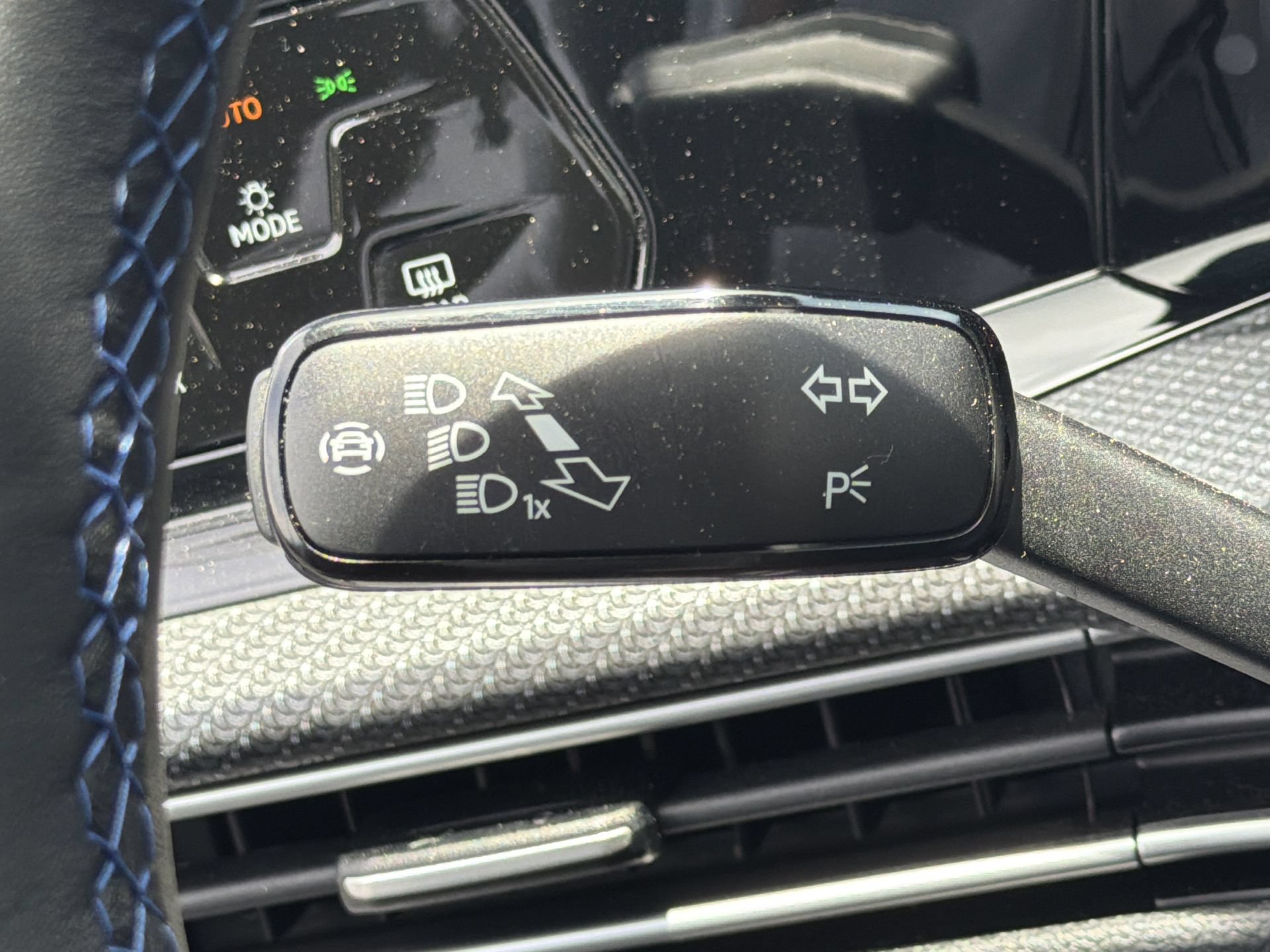 Used 2022 Volkswagen Golf R AWD/4WD image 16
