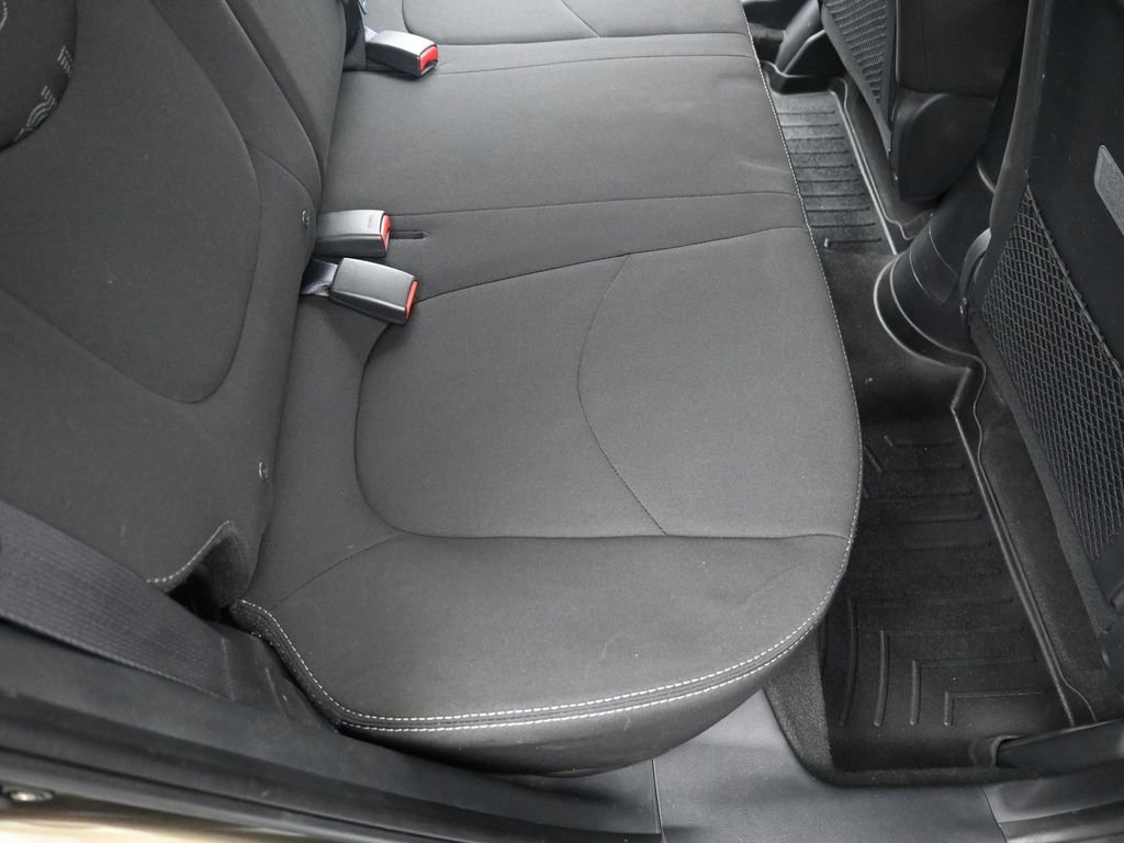 Used 2013 Kia Soul + image 24